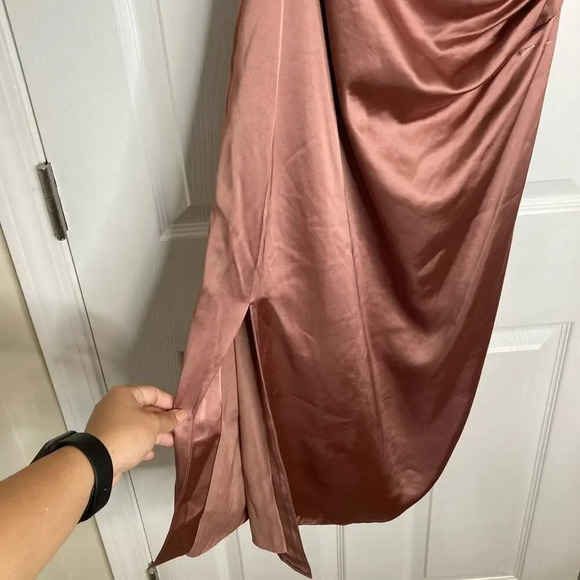 REISS Adaline One-shoulder draped satin dress - Picture 5 of 14